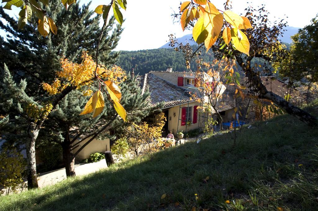 Bed and Breakfast La Grange D'Agnes Montmaur-en-Diois Экстерьер фото